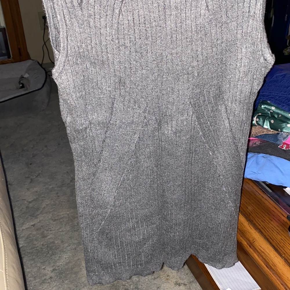 Large - Picture 4 of 5